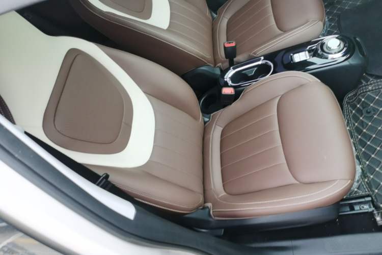 Used Wuling Bingo 2024 333 km Enjoyment Version Right Front Seat