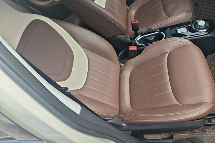 Used Wuling Bingo 2024 333 km Enjoyment Version Right Front Seat