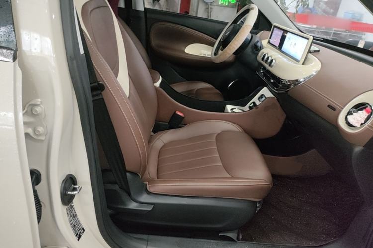 Used Wuling Bingo 2024 333 km Enjoyment Version Right Front Seat