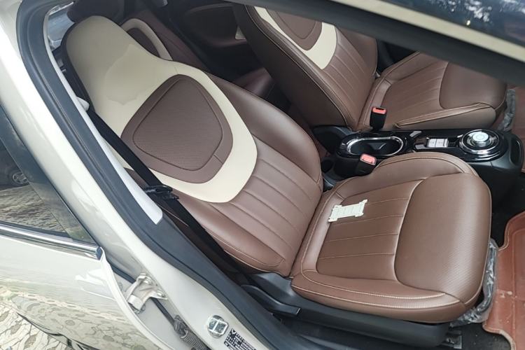 Used Wuling Bingo 2024 333 km Enjoyment Version Right Front Seat