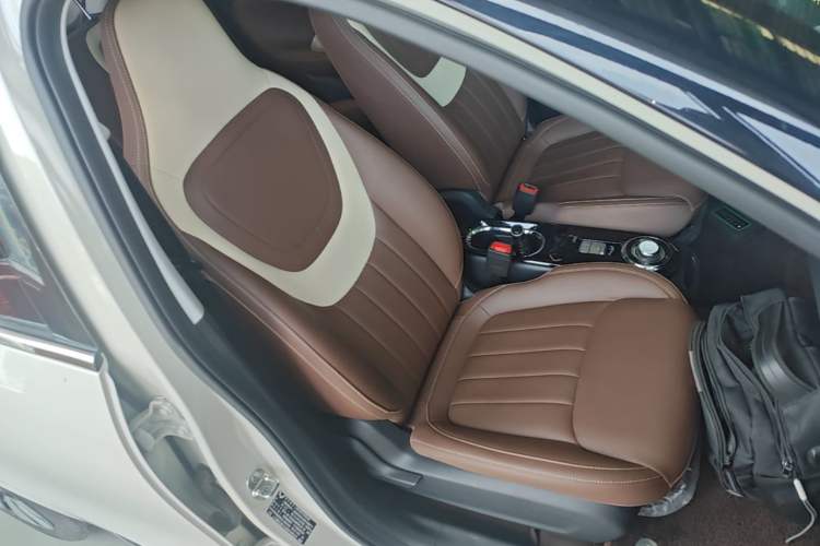 Used Wuling Bingo 2024 333 km Enjoyment Version Right Front Seat