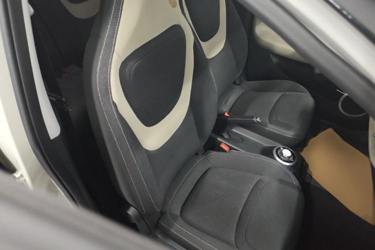 Used Wuling Bingo 2024 203km Light Edition Right Front Seat