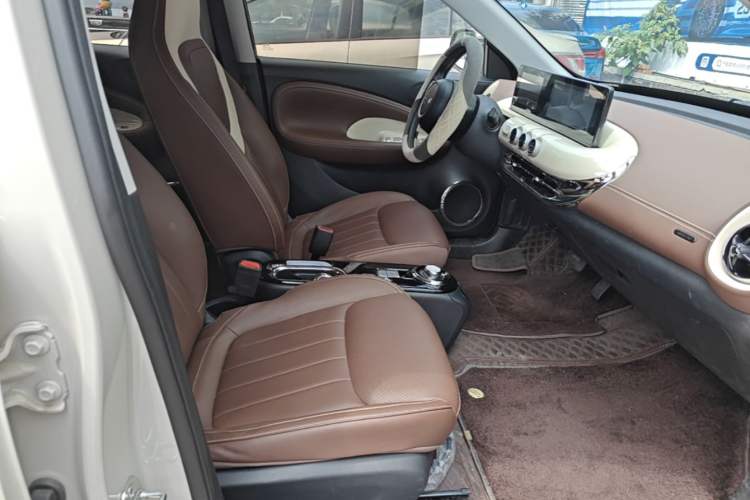 Used Wuling Bingo 2024 333 km Enjoyment Version Right Front Seat