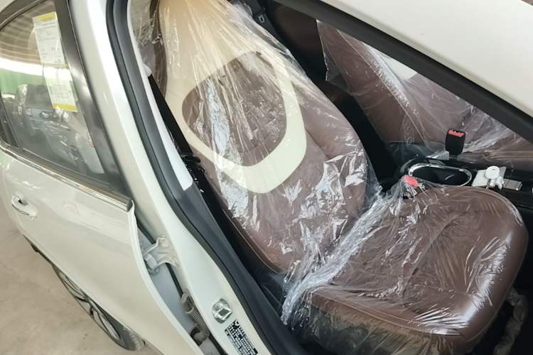 Used Wuling Bingo 2024 333 km Enjoyment Version Right Front Seat