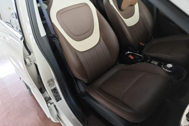 Used Wuling Bingo 2024 333 km Enjoyment Version Right Front Seat