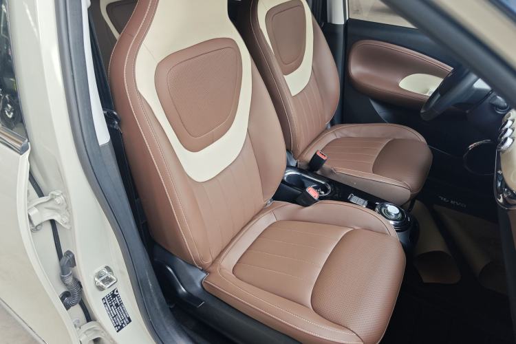 Used Wuling Bingo 2024 333 km Enjoyment Version Right Front Seat