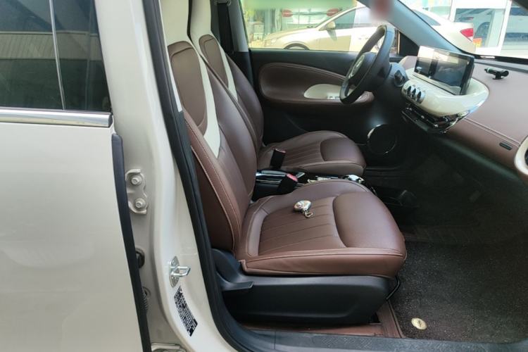Used Wuling Bingo 2024 333 km Enjoyment Version Right Front Seat