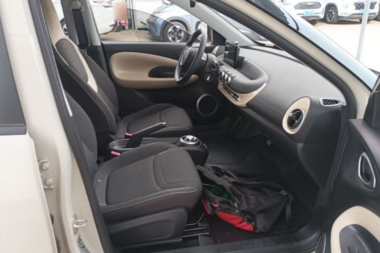 Used Wuling Bingo 2024 203km Light Edition Right Front Seat