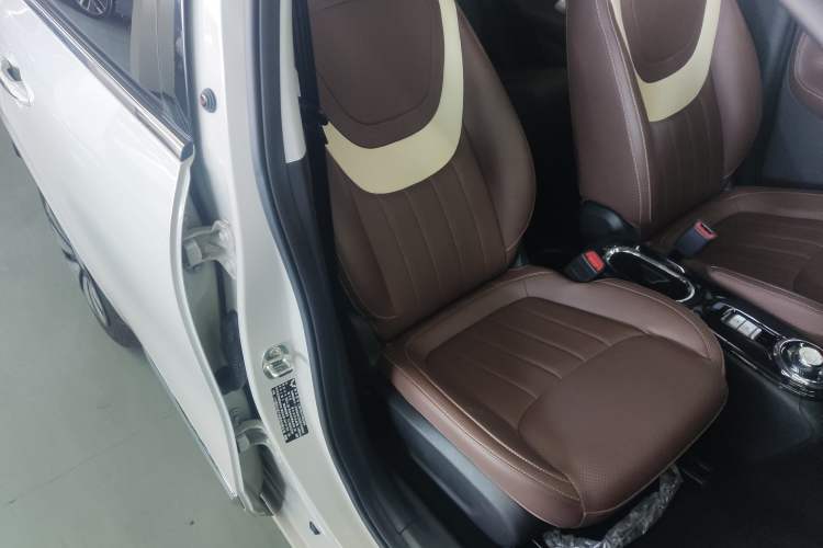 Used Wuling Bingo 2024 333 km Enjoyment Version Right Front Seat