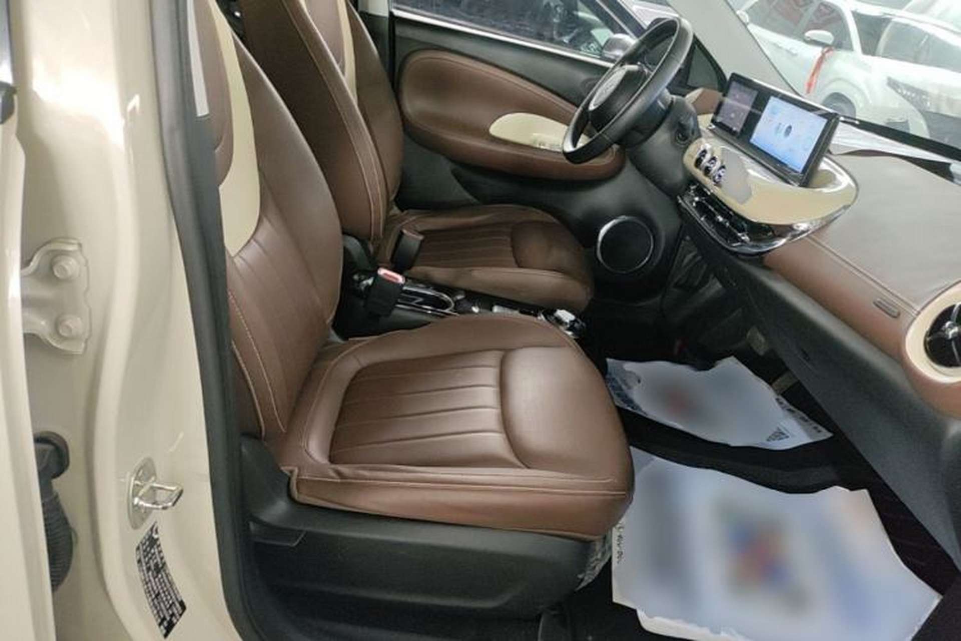 Used Wuling Bingo 2024 333 km Enjoyment Version Right Front Seat