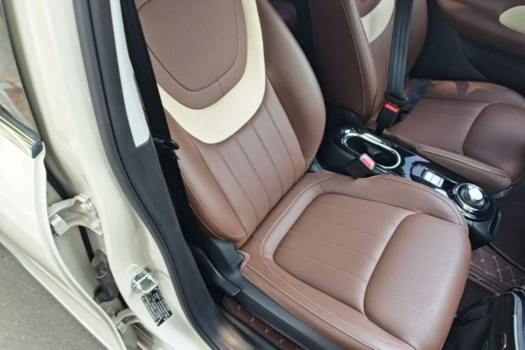 Used Wuling Bingo 2024 333 km Enjoyment Version Right Front Seat