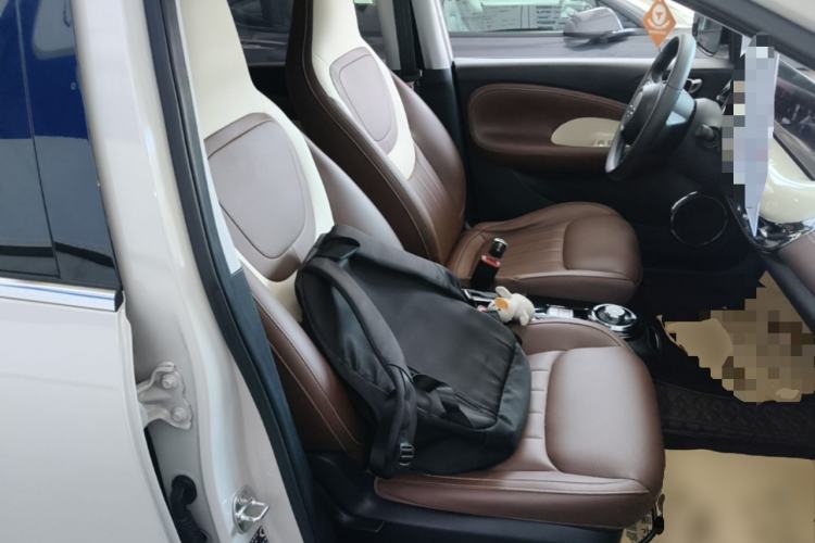 Used Wuling Bingo 2024 333 km Lingxi Connected Version Right Front Seat