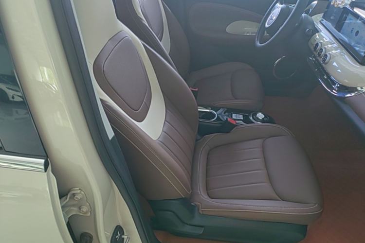 Used Wuling Bingo 2024 333 km Enjoyment Version Right Front Seat