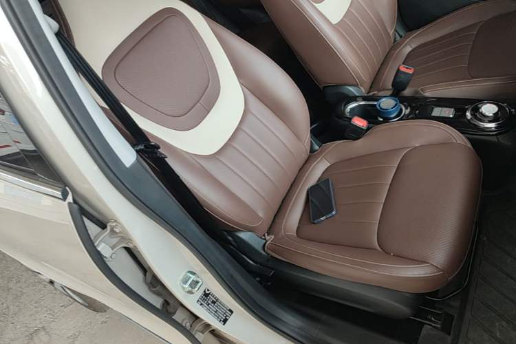 Used Wuling Bingo 2024 333 km Enjoyment Version Right Front Seat