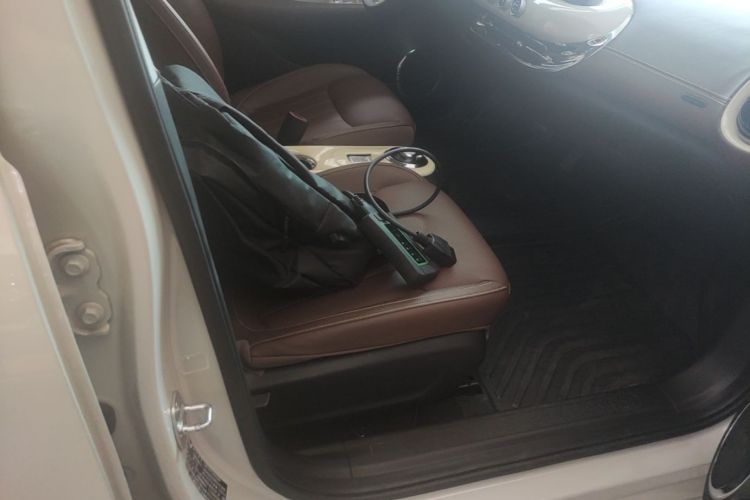 Used Wuling Bingo 2024 333 km Lingxi Connected Version Right Front Seat