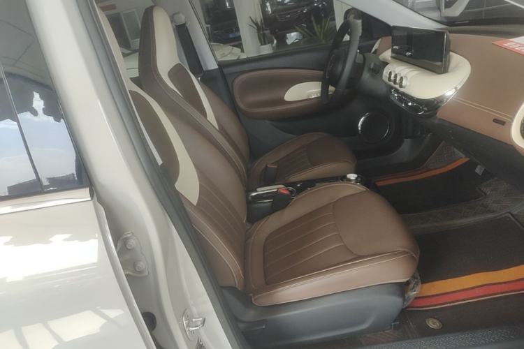 Used Wuling Bingo 2024 333 km Lingxi Connected Version Right Front Seat