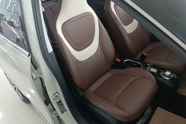 Used Wuling Bingo 2024 333 km Enjoyment Version Right Front Seat