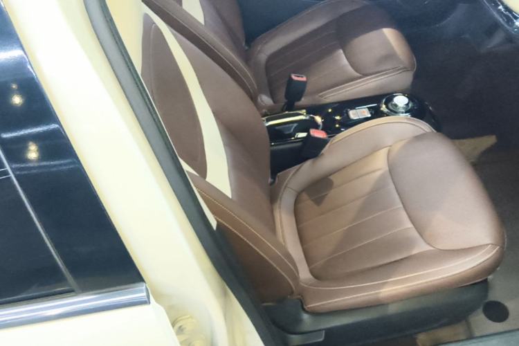 Used Wuling Bingo 2024 333 km Enjoyment Version Right Front Seat
