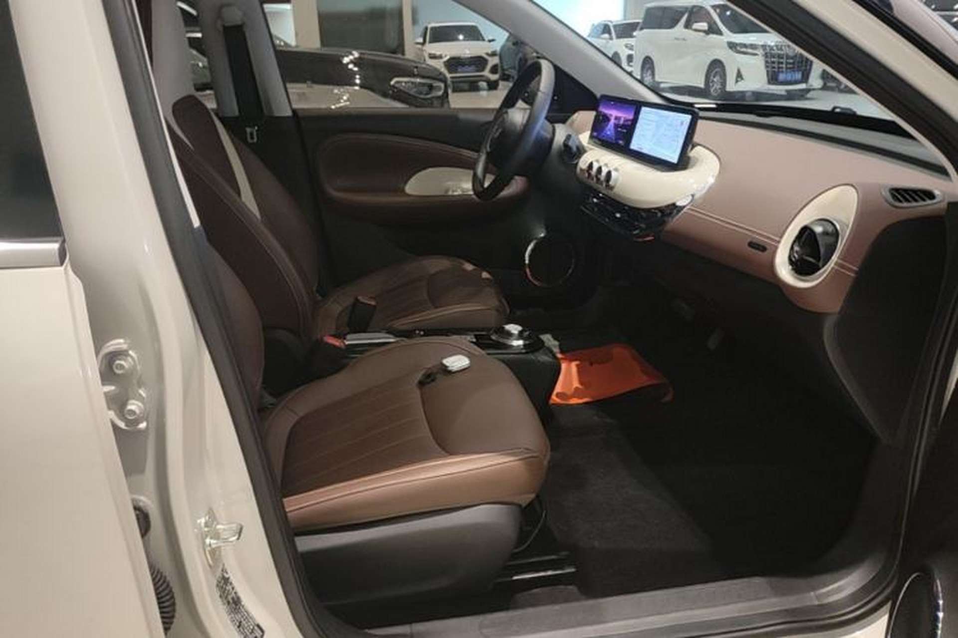 Used Wuling Bingo 2024 333 km Lingxi Connected Version Right Front Seat