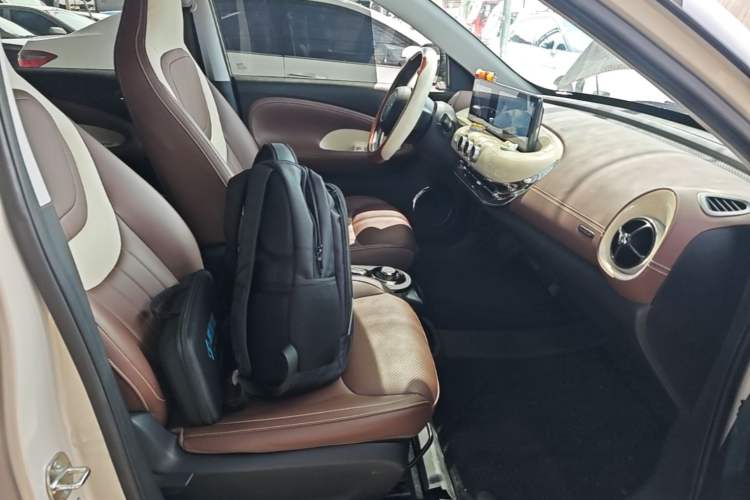 Used Wuling Bingo 2024 333 km Enjoyment Version Right Front Seat