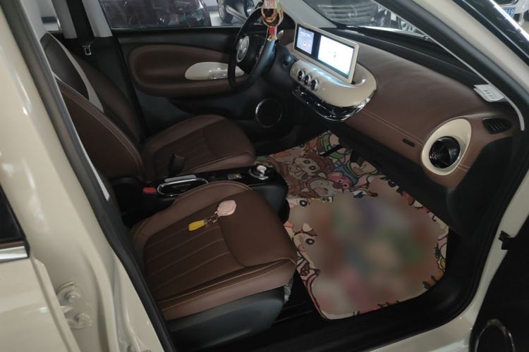 Used Wuling Bingo 2024 333 km Enjoyment Version Right Front Seat