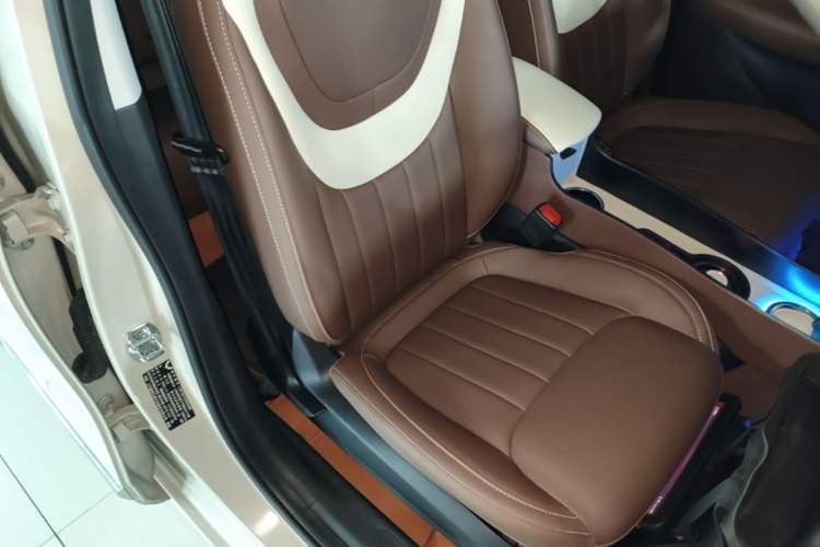 Used Wuling Bingo 2024 333 km Enjoyment Version Right Front Seat
