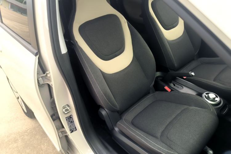 Used Wuling Bingo 2024 203km Light Edition Right Front Seat