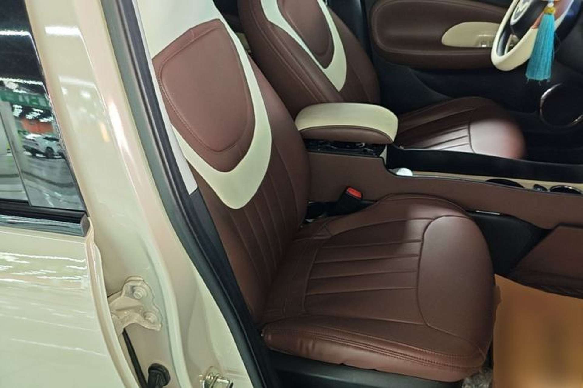 Used Wuling Bingo 2024 333 km Lingxi Connected Version Right Front Seat