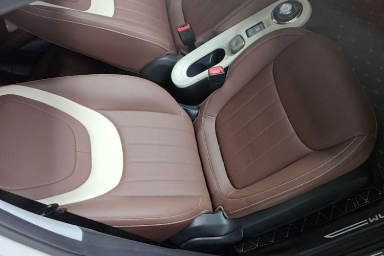 Used Wuling Bingo 2024 333 km Enjoyment Version Right Front Seat