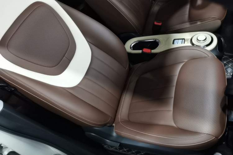 Used Wuling Bingo 2024 333 km Lingxi Connected Version Right Front Seat