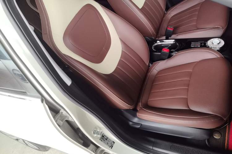 Used Wuling Bingo 2024 333 km Lingxi Connected Version Right Front Seat