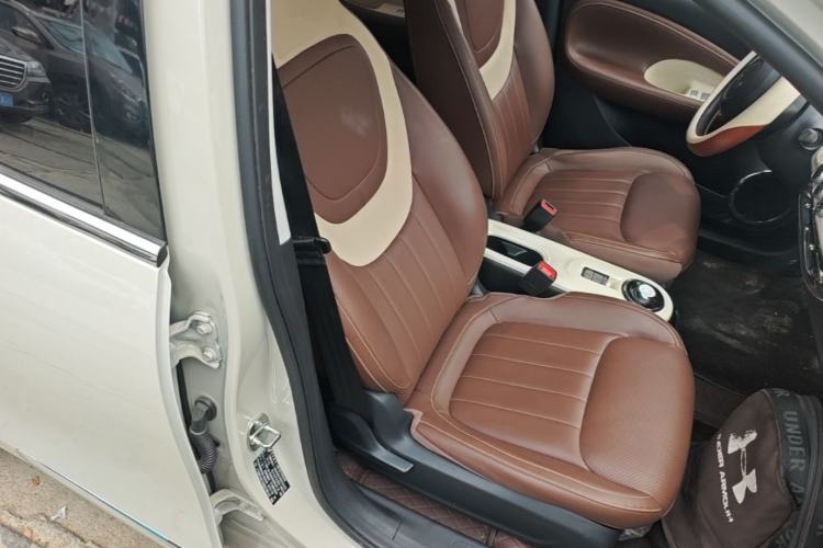 Used Wuling Bingo 2024 333 km Enjoyment Version Right Front Seat