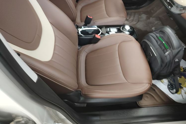 Used Wuling Bingo 2024 333 km Lingxi Connected Version Right Front Seat
