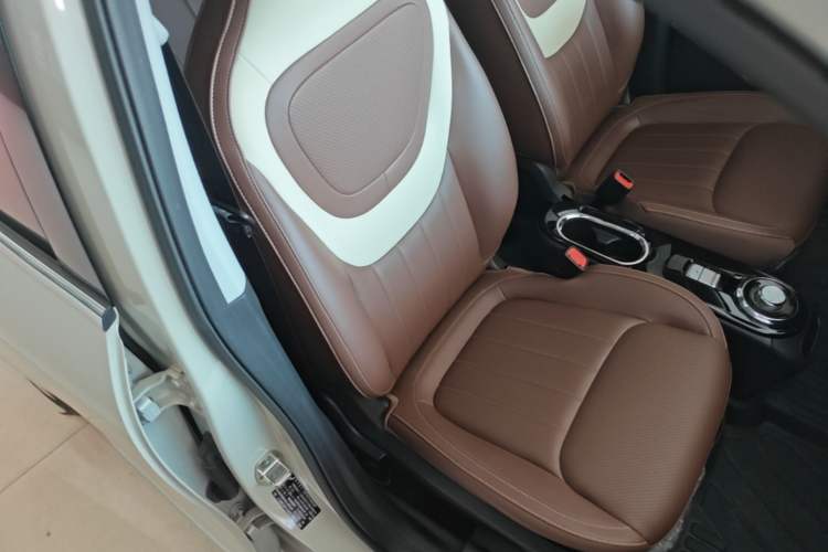 Used Wuling Bingo 2024 333 km Enjoyment Version Right Front Seat