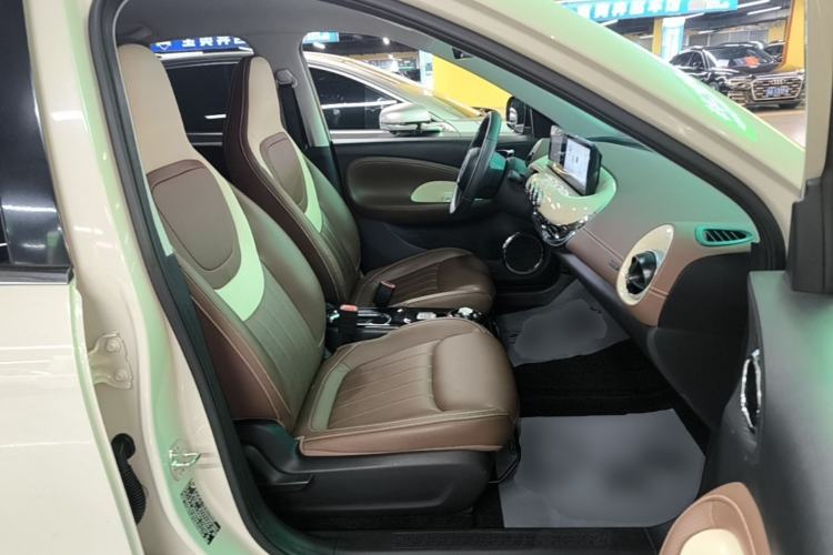 Used Wuling Bingo 2024 333 km Enjoyment Version Right Front Seat