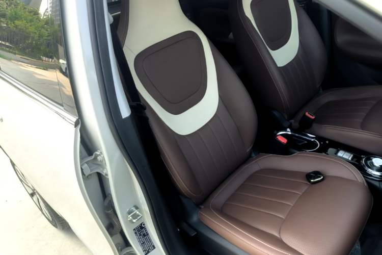 Used Wuling Bingo 2024 333 km Enjoyment Version Right Front Seat
