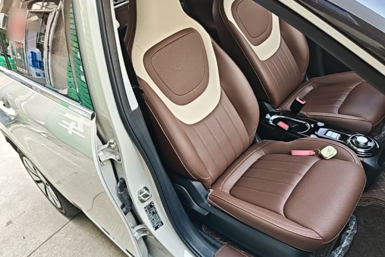 Used Wuling Bingo 2024 333 km Enjoyment Version Right Front Seat