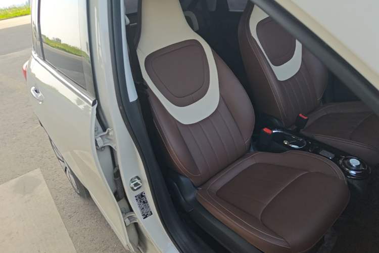 Used Wuling Bingo 2024 333 km Enjoyment Version Right Front Seat