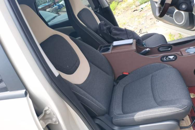 Used Wuling Bingo 2024 203km Light Edition Right Front Seat