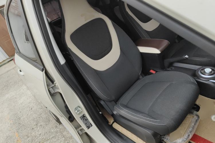 Used Wuling Bingo 2024 203km Light Edition Right Front Seat