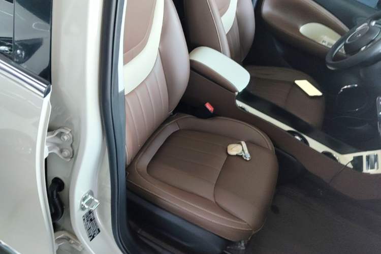 Used Wuling Bingo 2024 333 km Enjoyment Version Right Front Seat