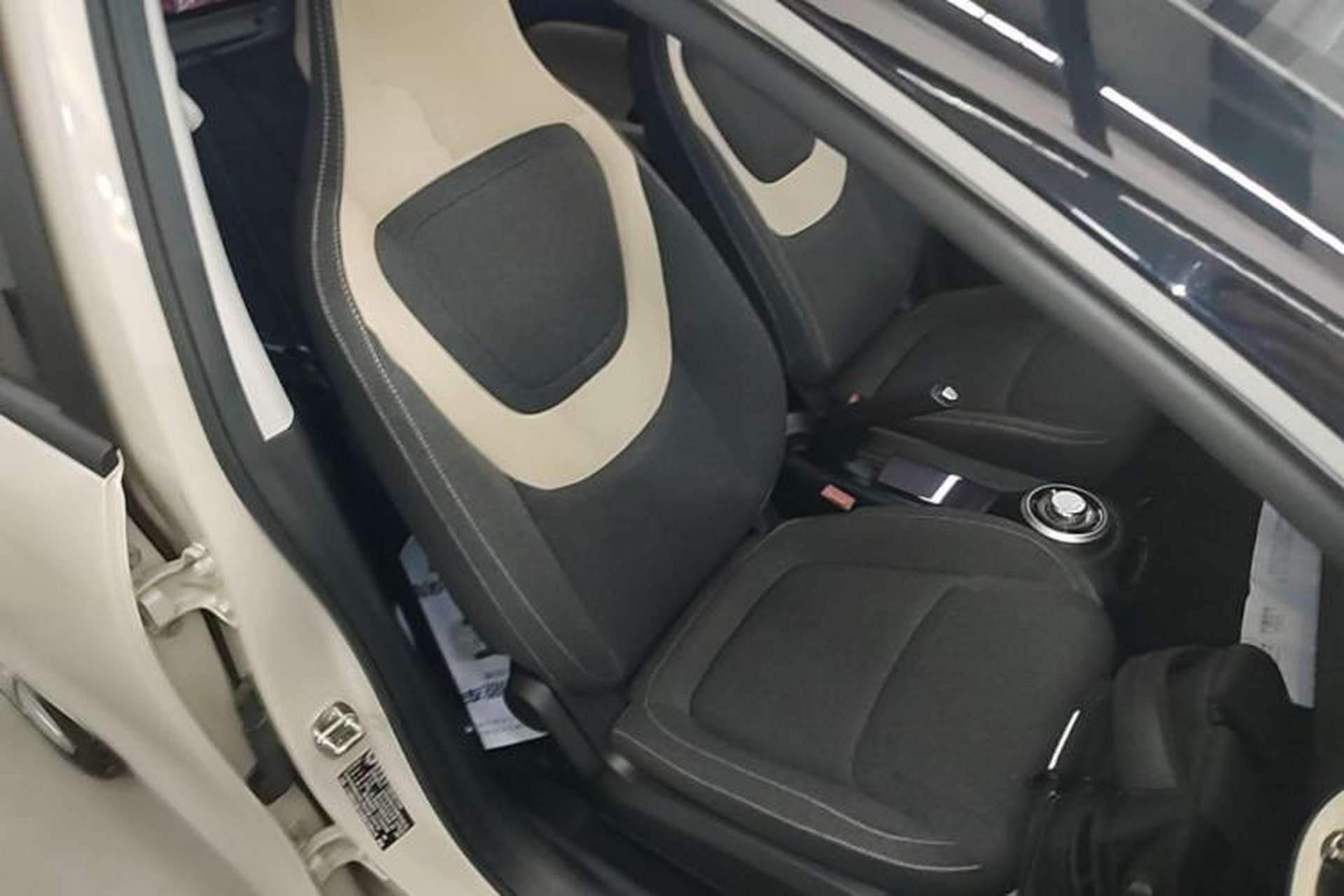 Used Wuling Bingo 2024 203km Light Edition Right Front Seat