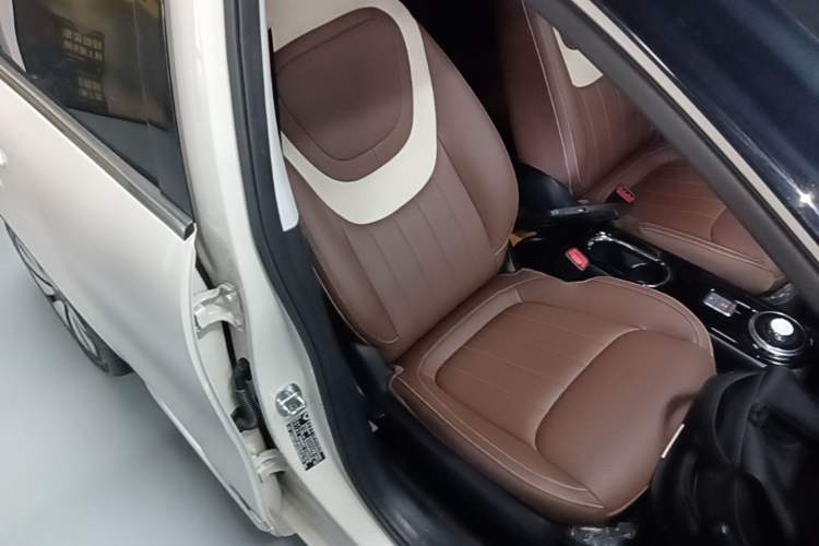 Used Wuling Bingo 2024 333 km Enjoyment Version Right Front Seat