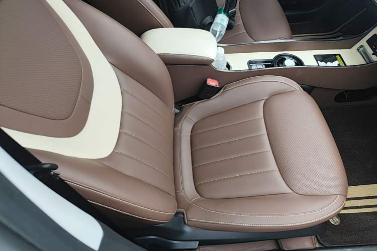 Used Wuling Bingo 2024 333 km Enjoyment Version Right Front Seat