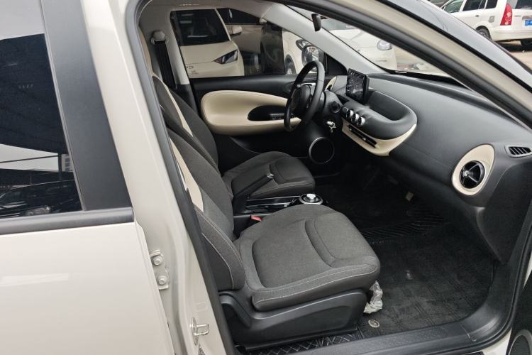 Used Wuling Bingo 2024 203km Light Edition Right Front Seat