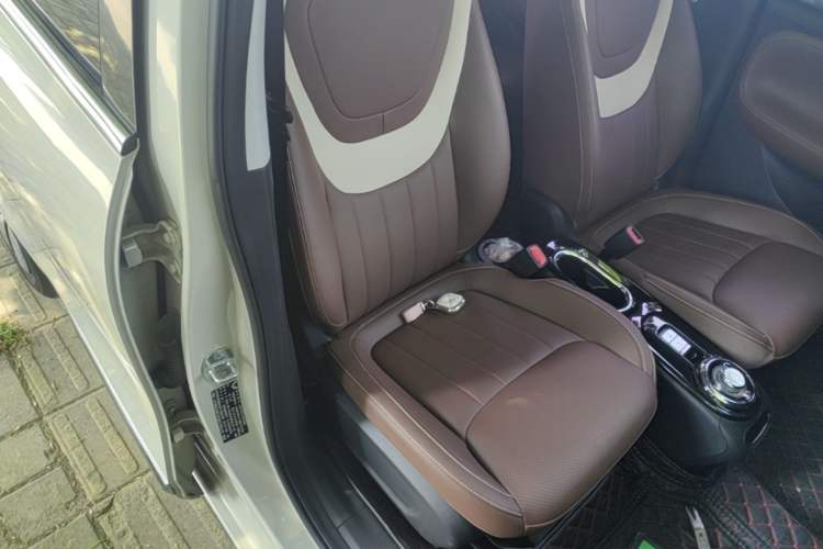 Used Wuling Bingo 2024 333 km Lingxi Connected Version Right Front Seat