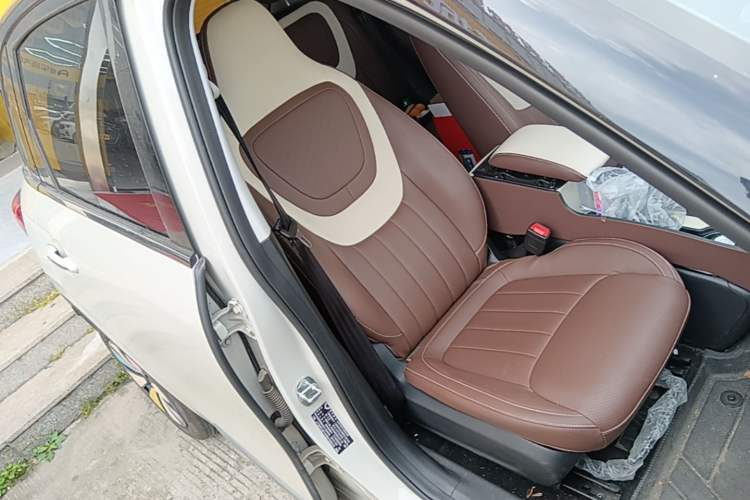 Used Wuling Bingo 2024 333 km Enjoyment Version Right Front Seat