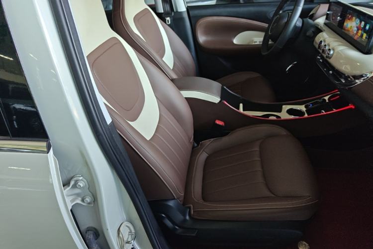 Used Wuling Bingo 2024 333 km Enjoyment Version Right Front Seat