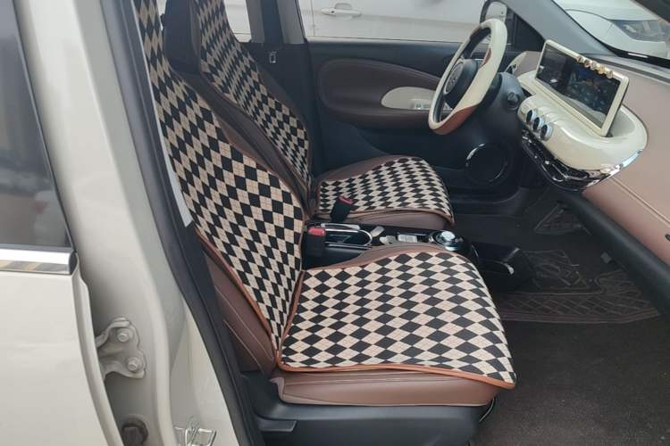 Used Wuling Bingo 2024 333 km Enjoyment Version Right Front Seat