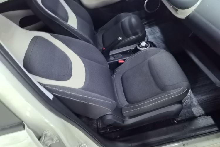 Used Wuling Bingo 2024 203km Light Edition Right Front Seat